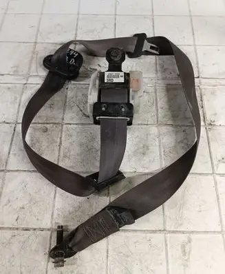 Rear seatbelt