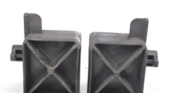 Volvo V60 Radiator mount bracket 