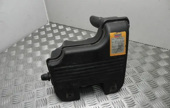 Chrysler Voyager Intake resonator 04861178AA VD16957