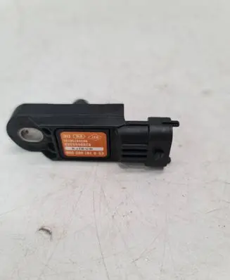 Suzuki Grand Vitara II Air pressure sensor 8200685363 0281002958 8165B
