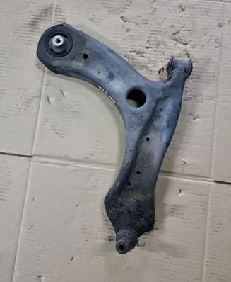 Seat Toledo IV (NH) Front lower control arm/wishbone NOCODE