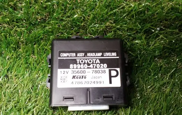 Toyota Prius (XW20) Light module LCM 8996047020