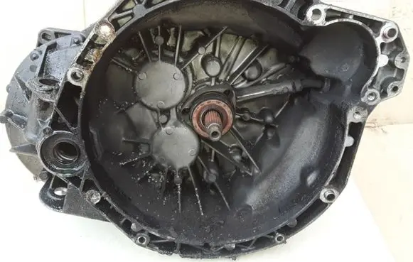 Manual 6 speed gearbox