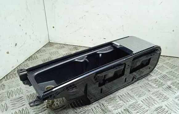 Volvo XC90 Cup holder 31389958