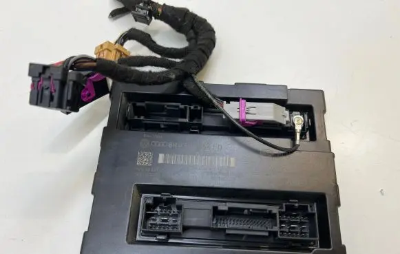 Audi A5 8T 8F Comfort/convenience module 8K0907064FD 00002001