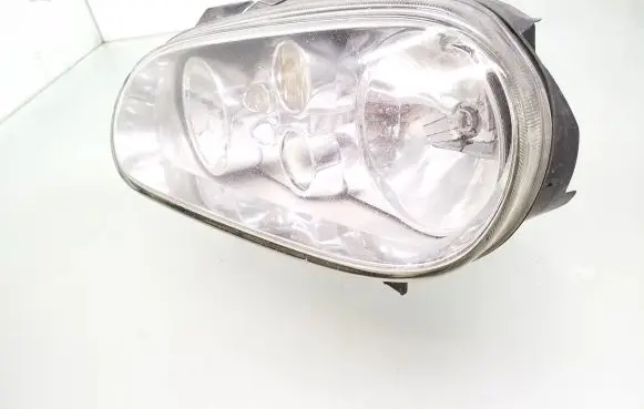 Volkswagen Golf IV Headlight/headlamp 1J1941015C