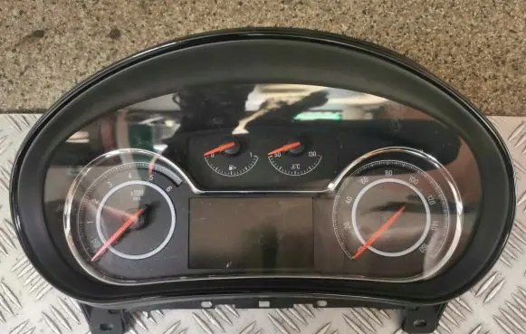 Opel Insignia A Speedometer (instrument cluster) 23398027