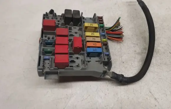Fiat 500 Fuse module 51781452