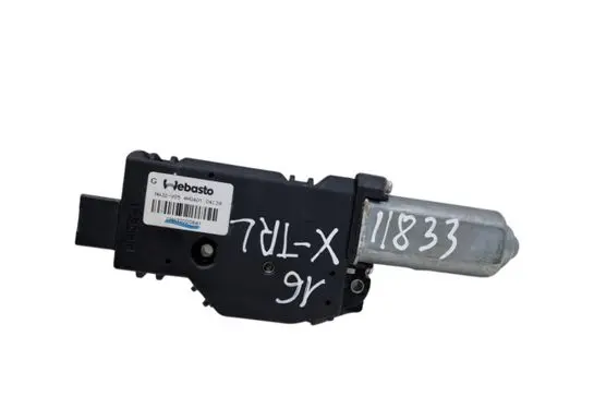 Nissan X-Trail T32 Sunroof motor/actuator NA32V05 4H0401 727B14G270482