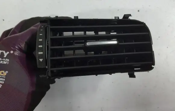 Volkswagen Jetta VI Dashboard side air vent grill/cover trim 5C6819704AP 5C6819704