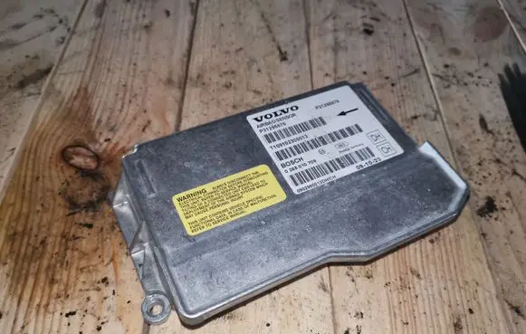 Volvo V70 Airbag control unit/module P31295676 31295676 0285010709