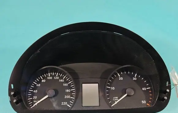 Speedometer (instrument cluster)