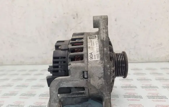 Volkswagen PASSAT B5.5 Generator/alternator 06B903016D
