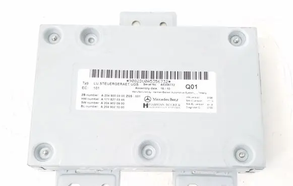 Mercedes-Benz SL R230 Head unit multimedia control A2049000300
