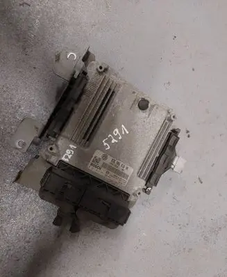 Volkswagen Touran I Engine control unit/module 03G906016HK 1039S07795 0281012251