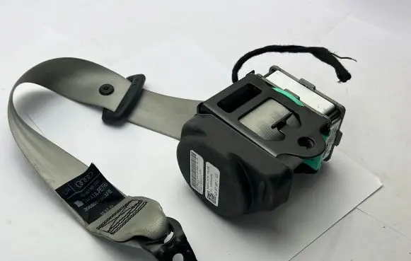 Audi A6 S6 C7 4G Rear seatbelt 4G8857805C 4G8857805 306866199AFB