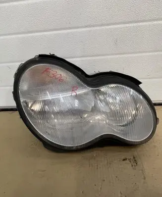 Mercedes-Benz C W203 Headlight/headlamp A2038200261 F306