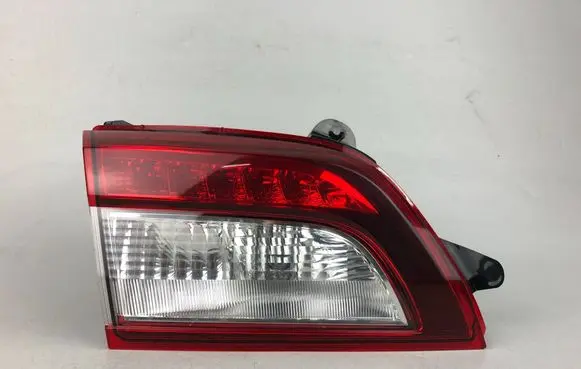 Subaru Outback (BS) Tailgate rear/tail lights