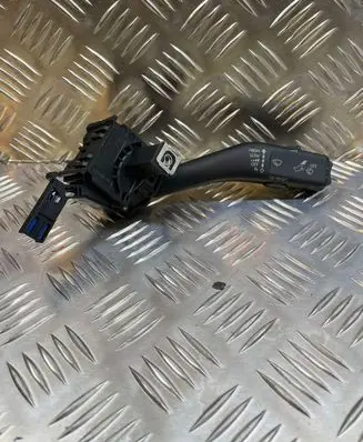 Volkswagen Jetta V Wiper control stalk 1K0953519L