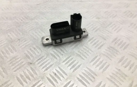 Volvo XC90 Glow plug pre-heat relay 31459300