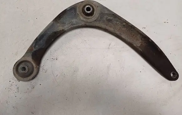 Citroen C4 I Front lower control arm/wishbone 