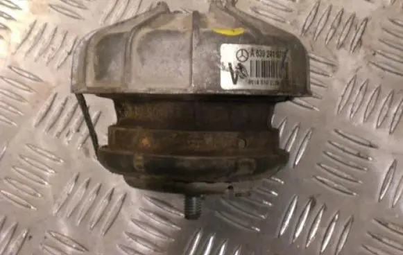 Mercedes-Benz Vito Viano W639 Engine mount vacuum valve A6392410713