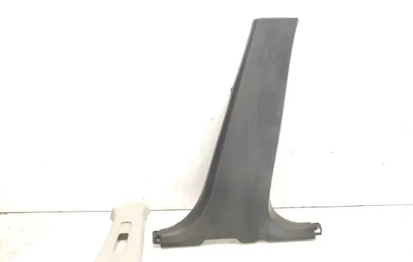 (B) pillar trim (bottom)