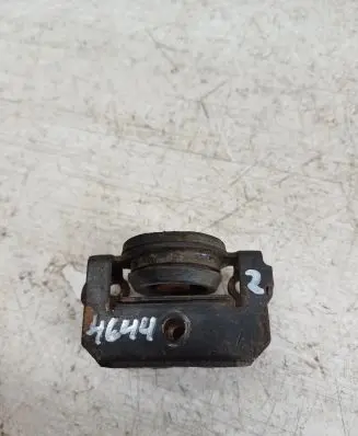 Radiator mount bracket