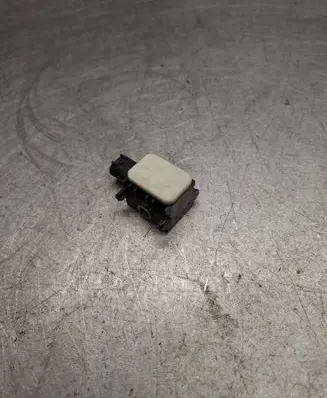 Mercedes-Benz E W212 Airbag deployment crash/impact sensor 0038202826