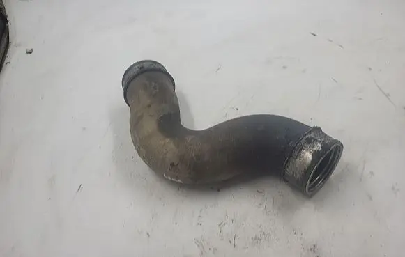 Volkswagen PASSAT B6 Intercooler hose/pipe