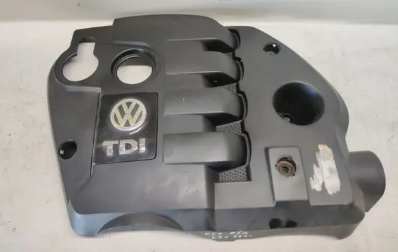 Volkswagen PASSAT B5.5 Engine cover (trim)