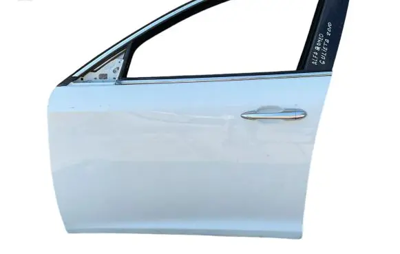 Alfa Romeo Giulietta Front door