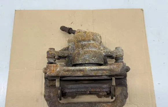 Volkswagen Crafter Rear brake caliper Y04128