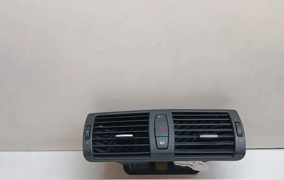 BMW 1 E82 E88 Dash center air vent grill 7059189 64227059189