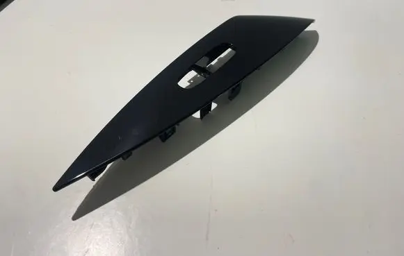 Nissan Leaf II (ZE1) Front door window switch trim 809613nm0a