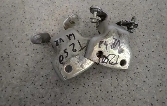 Front door hinge set