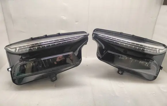 Audi A6 etron 85E Headlights/headlamps set 85E941039AB