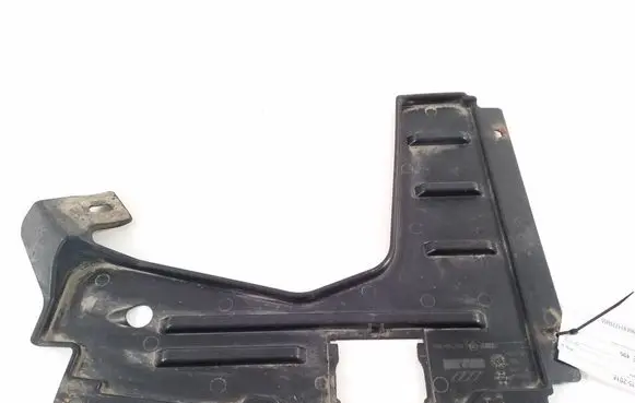 Audi Q3 8U Trunk boot underbody cover/under tray 8U0825216B