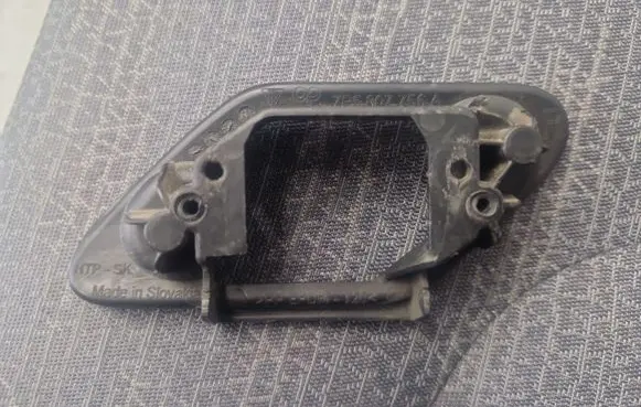Porsche Cayenne (9Y0 9Y3) Headlight washer nozzle holder 7P5807756A