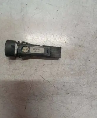 Volvo V40 Hazard light switch 9123682 16W344