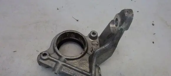 Citroen C5 Aircross Driveshaft support bearing bracket 9822062780