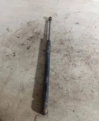 Ford Mondeo MK II Tailgate strut 