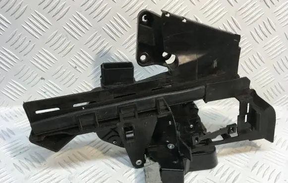 Ford Focus Rear door lock 4M51266B31AC 4M5AR26413EC