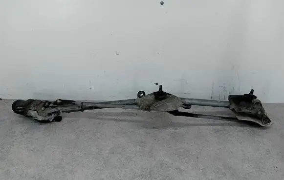 Nissan Tiida C11 Front wiper linkage 