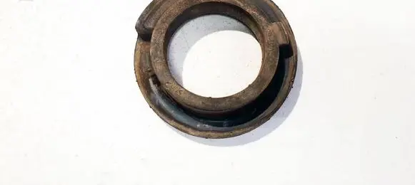 Volvo XC70 Front coil spring rubber mount 6g915599baa 6g91-5599-baa