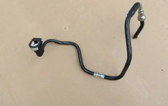 Opel Astra J Fuel line/pipe/hose 13420388