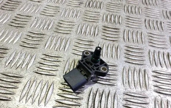 Volkswagen PASSAT B7 Air pressure sensor 0281002977 03G906051E