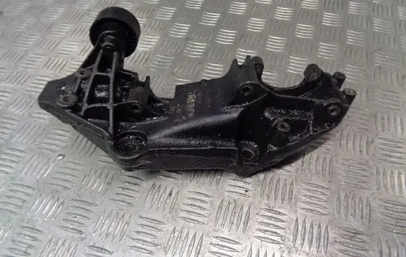 Renault Trafic I Generator/alternator bracket 8200881264