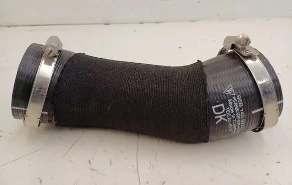 Porsche Macan (95B) Intercooler hose/pipe 95B145993G