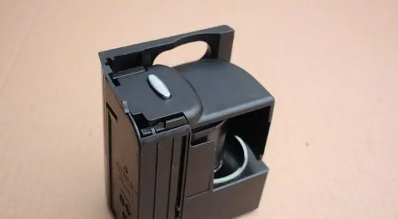 Mercedes-Benz E W211 Cup holder 2116800014